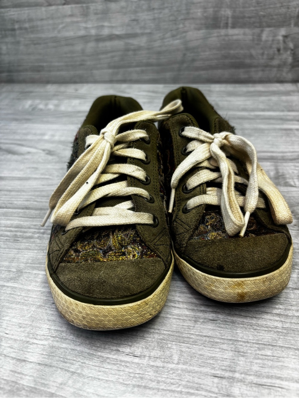 DC Women's Olive Paisley Canvas Embroidered Y2K Sneakers size 7.5 - Picture 2 of 16